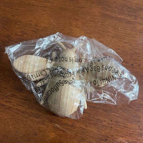 New Faux Wood Bee Accent Decor Target Bullseye Playground 2023 - Picture 2 of 2